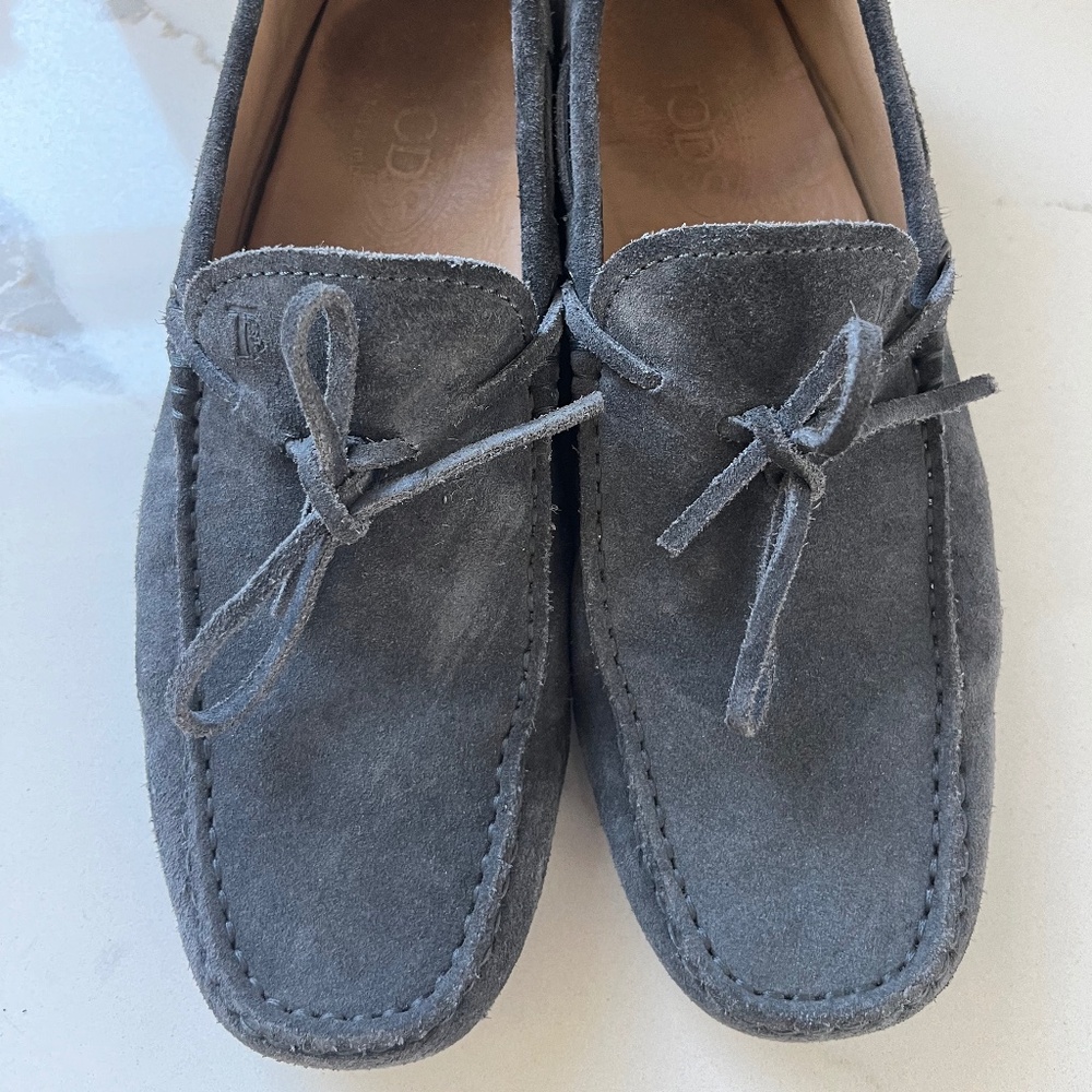 Todds Gommino Driving Shoes in Navy Suede